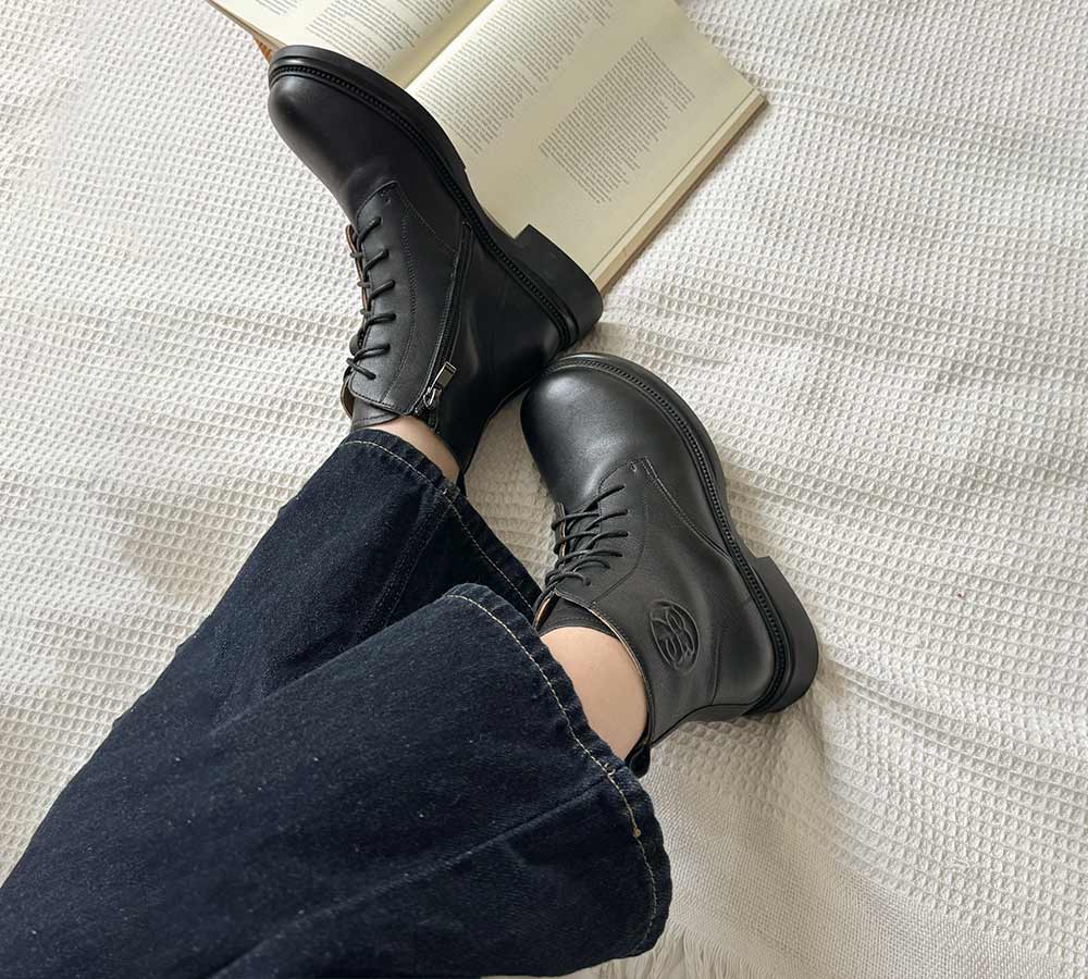 EVERAUยฎ Women Leather Lace Up Zipper Ankle Boots Gabriela EVERAU