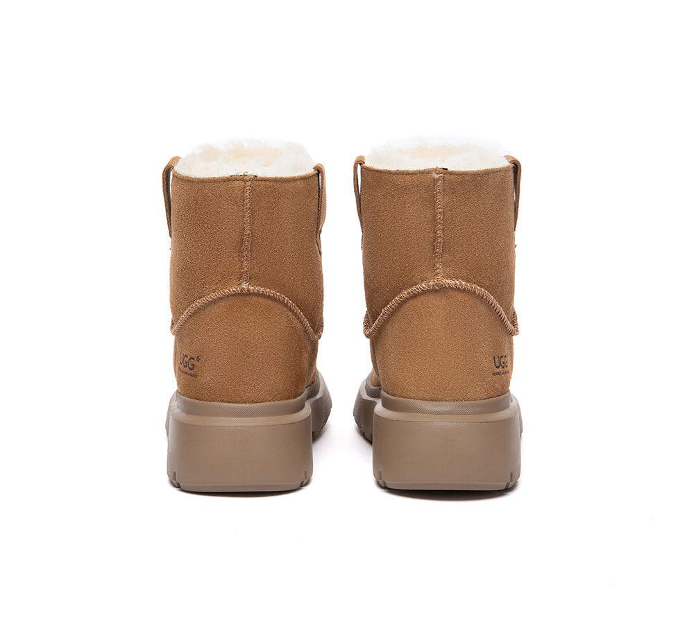 Nyra UGG AUSTRALIAN SHEPHERD