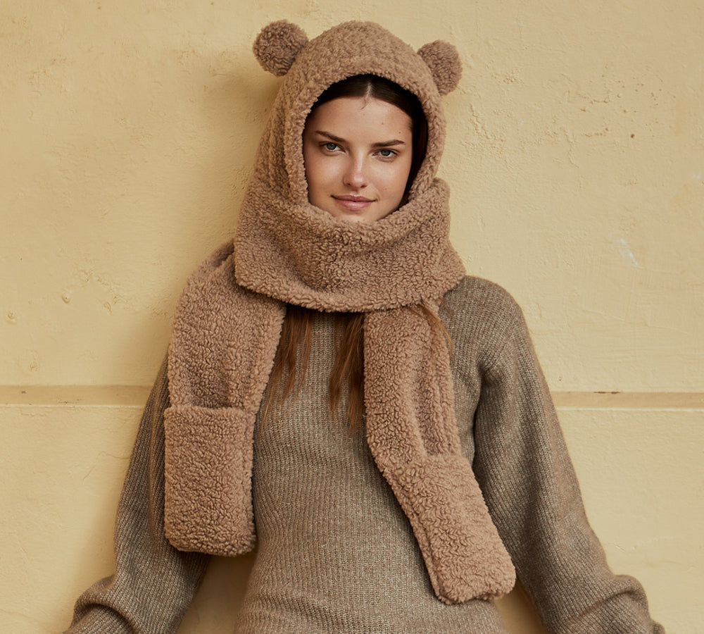 EVERAUยฎ Hat Scarf and Gloves 3 In 1 Cute Bear Plush Hat EVERAU