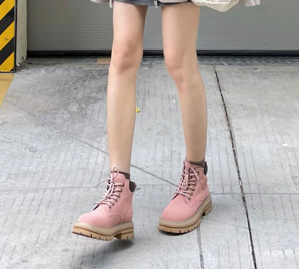 EVERAU® Women Leather Lace Up Chunky Boots Stephanie EVERAU