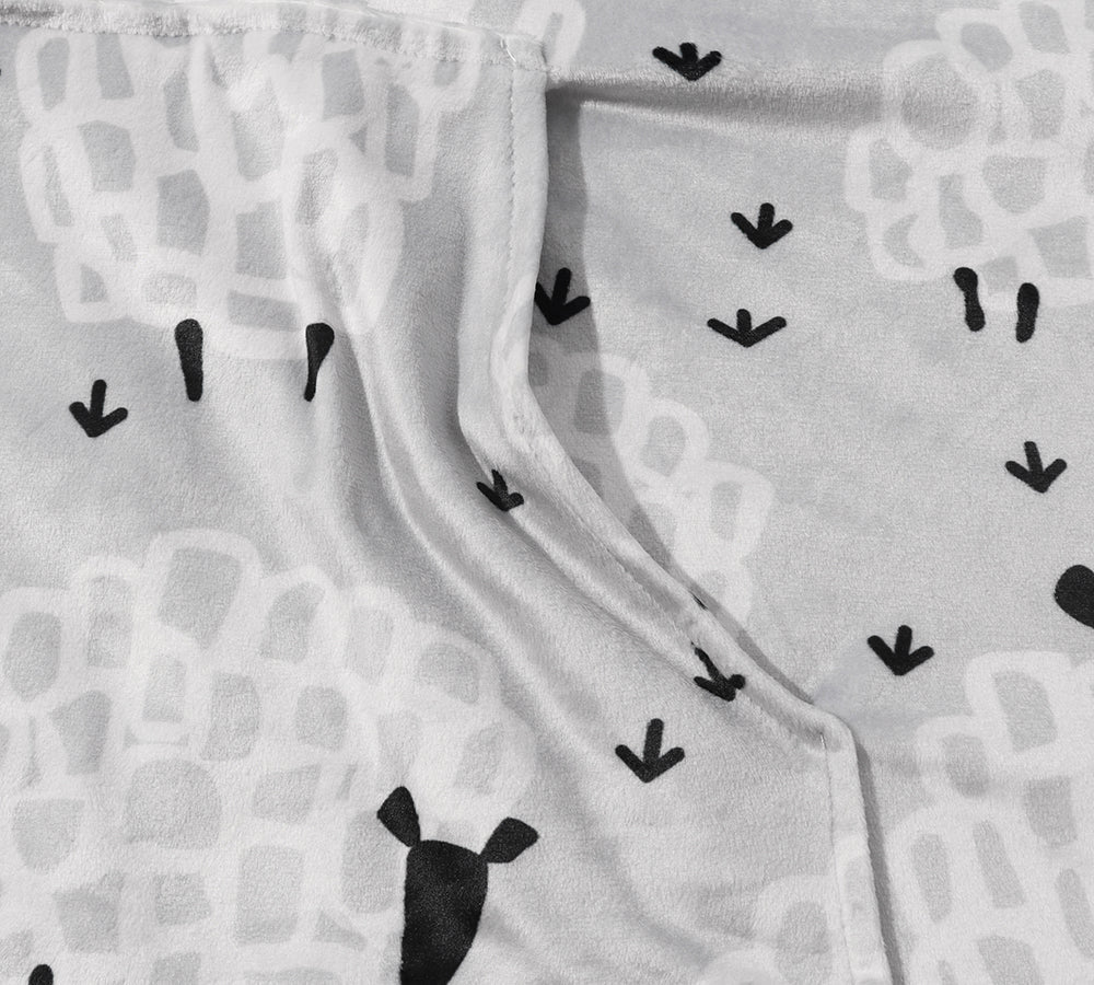 Apparel - Reversible Hoodie Blanket Unisex Sheep Print